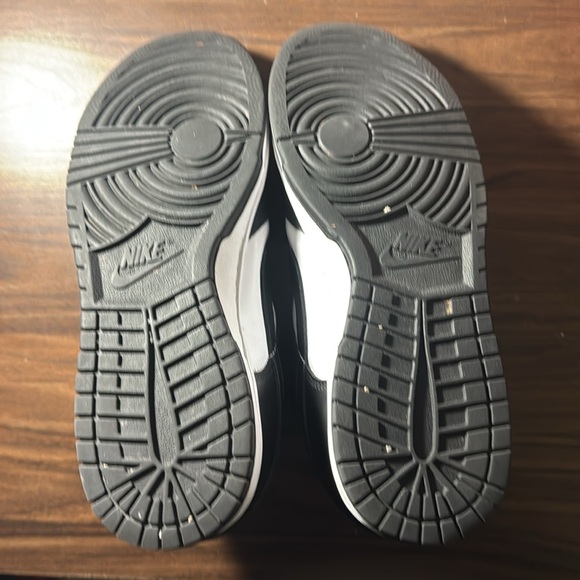 Nike panda dunks 10.5 - Picture 5 of 9